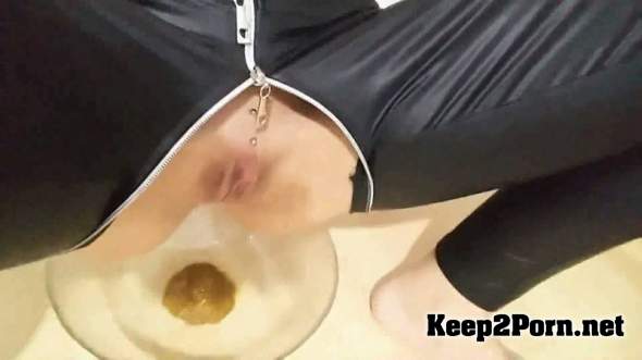 KV-GIRL - I squat on a bowl and shit in the bowl today I have a little diarrhea (FullHD / Scat) ScatShop