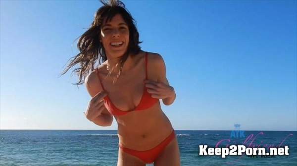 Vera King (Virtual Vacation Hawaii 13/14) (MP4, SD, Video) ATKGirlfriends