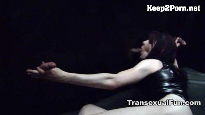 Karla Coxx, Liberty Harkness - Trannies Working the Gloryhole [720p / Shemale] Transexualfun