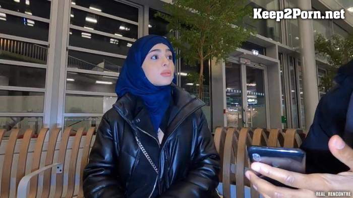 Nadja Lapiedra (Hijab Iranian DP/Anal in hallway & in WC) (FullHD / MP4) Real Rencontre, Manyvids