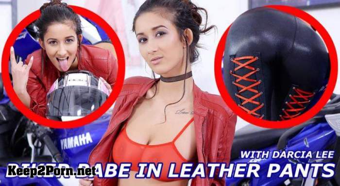 Darcia Lee (The Biker Babe in Leather Pants Shows Her Best) [Oculus Rift, Vive] (UltraHD 2K / VR) [TmwVRnet]