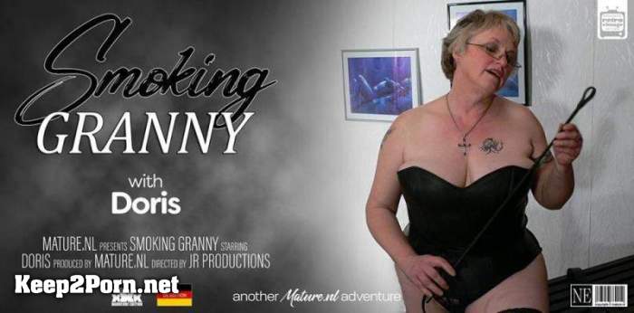 Doris (52) - Horny granny Doris is smoking a sigaret while she's rubbing her pussy (14870) [540p / Mature] [Mature.nl]