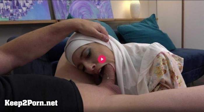Safira Yakkuza - Hot Wife In Hijab Has A Sexy Surprise For Her Husband (21.07.2023) (UltraHD 2K / Teen) [SexWithMuslims, Porncz]