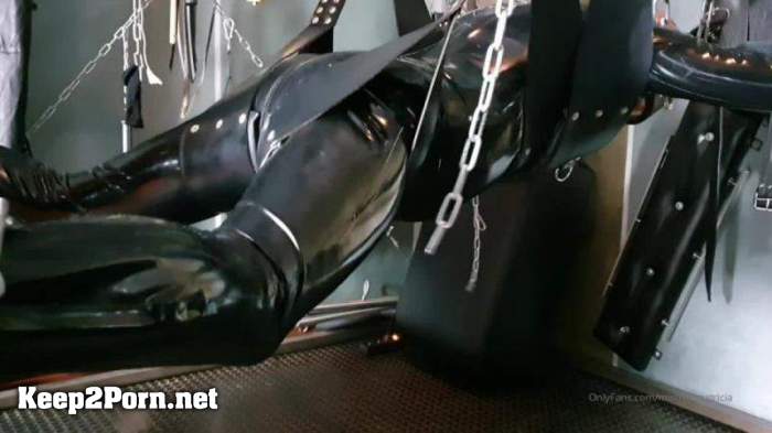 The slave all wrapped in latex is hanging in my spi / Femdom [HD 720p] [MistressPatricia]