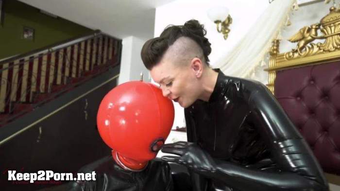 Lady Valeska tests Her inflatable toys gag reflex with Her fingers before fucking him in the mouth with Her big strap-on / Strapon (FullHD / mp4) [HouseOfSinn]