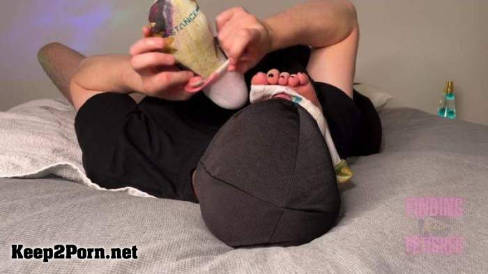 Stinky Sock Handjob / Femdom (FullHD / Femdom) [FindingNewFetishes]