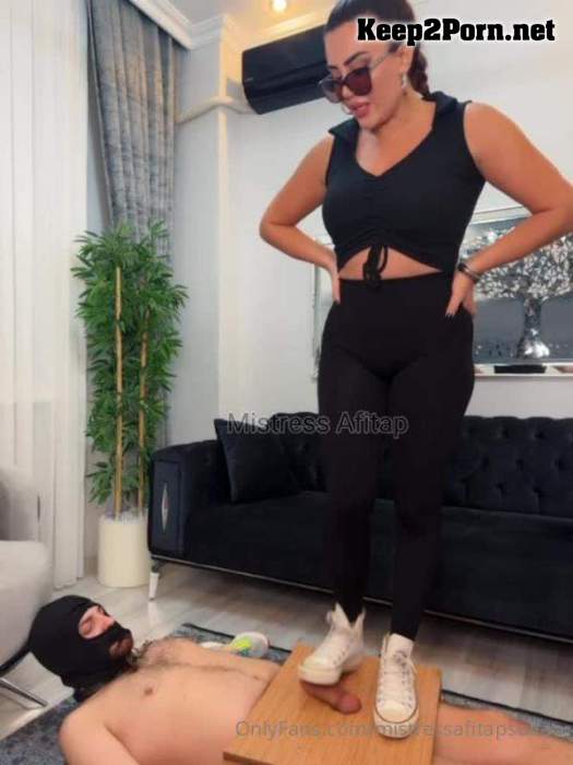 [Onlyfans] Mistress Afitap Sultan - Lets Play [960p / Femdom]