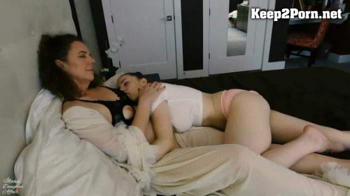 [ManyVids, Goddess-Fiona, Favoritemommy] YourFavoriteMommy, Mama Fiona - You Did That to Mommy (Lesbians, FullHD 1080p)