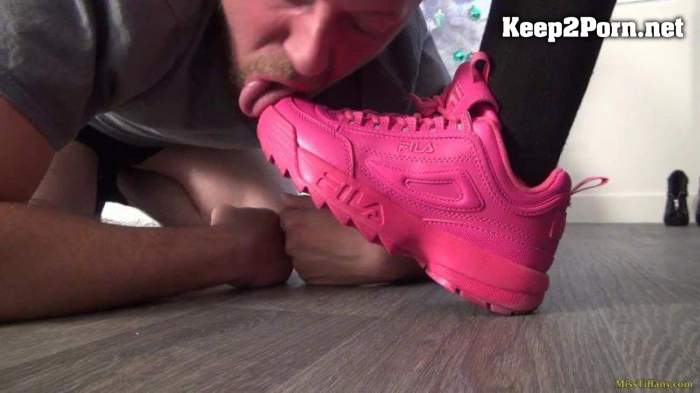 [MissTiffany] Stinky Pink Running Sneakers Need To Be Cleaned By A Slaves Mouth [FullHD 1080p]