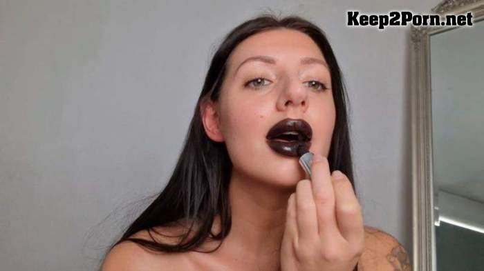 Tattooed Temptress - Red Lips Vs Black Lips (FullHD / mp4)