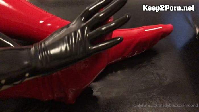 Lady Blackdiamoond aka blackdiamoondofficial - Imagine how sweaty my feet are in the latex socks (Femdom, FullHD 1080p)